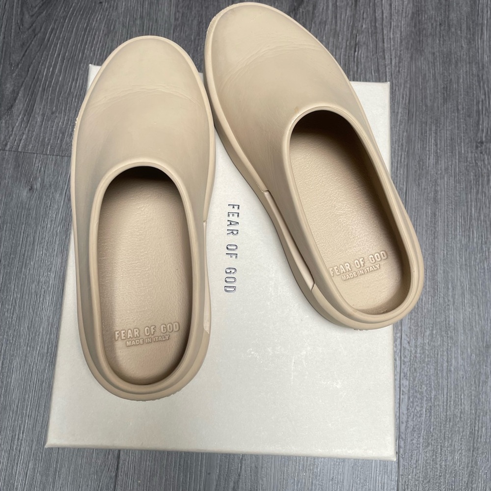 Fear of god slides kids size 32u